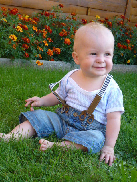 Luca im Garten