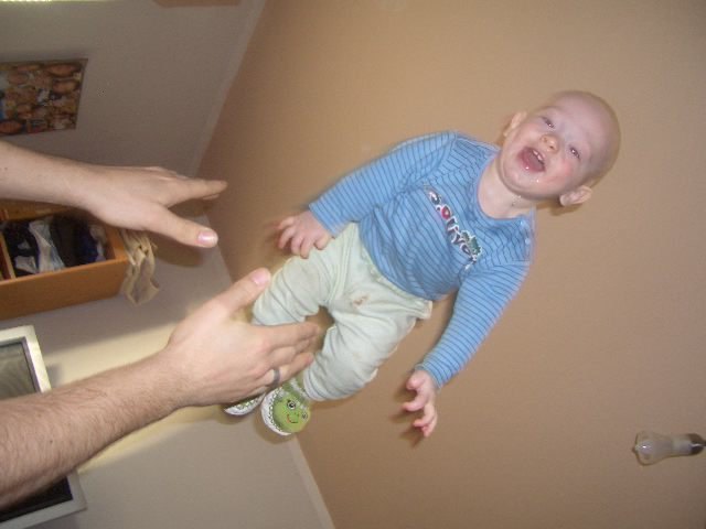 Tomi fliegt mit Papa :-)