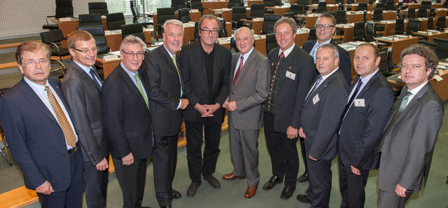 KO-Stv. Josef Sampel (Salzburg), Klubobmann Thomas Stelzer (OÖ), KO Fritz Aichinger (Wien), KO Klaus Schneeberger (NÖ), Schriftsteller Robert Menasse, Landeshauptmann Erwin Pröll, KO Ferdinand Hueter (Kärntnen), KO Roland Frühstück (Vorarlberg), KO. Rudolf Strommer (Burgenland), KO Josef Geisler (Tirol) und KO Christopher Drexler (Steiermark).