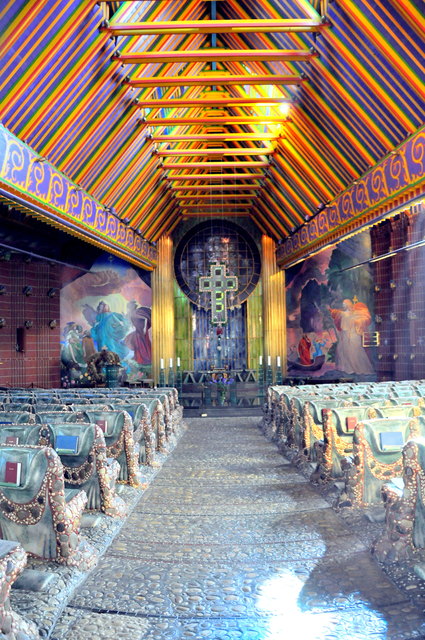 Blick in den Kirchenraum