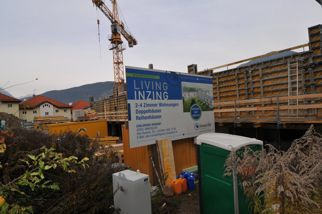 In Inzing wird gebaut was das Zeug hält. Hier in der Kohlstatt Nr. 60 entstehen 24 neue Wohneinheiten, Ein Ende der "Bauoffensive" ist derzeit nicht in Sicht.