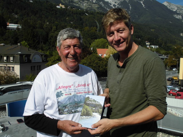Erwin Cimarolli beim Treffen mit "Inngeschichten"-Autor Markus Feichter.