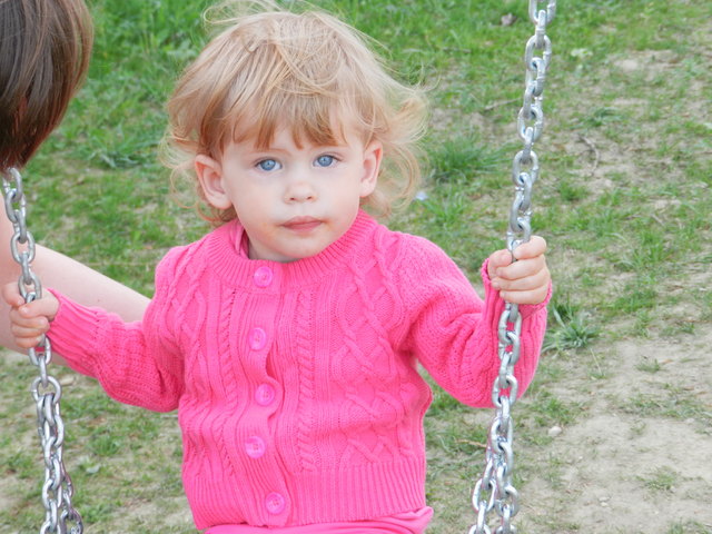 Lilly beim Schaukeln