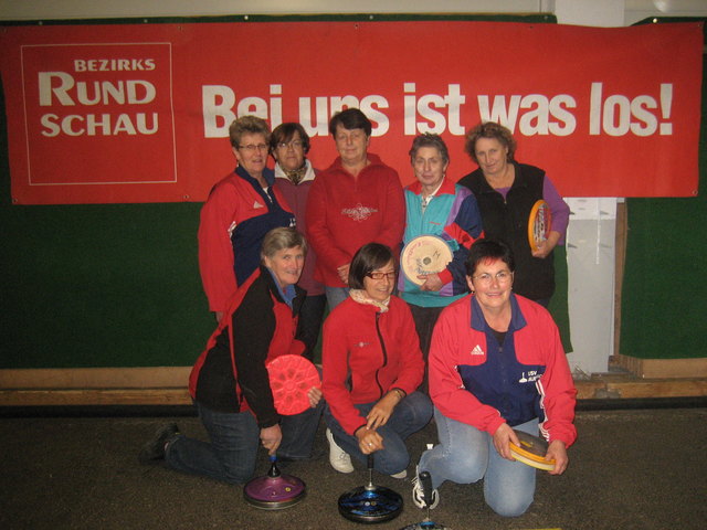 Die Damen aus Auerbach und Kirchberg beim Training für den BezirksRundschauCup