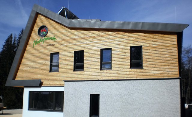 Für die Neuinterpretation einer Schutzhütte erhielt Schmid den Holzbaupreis in Niederösterreich. | Foto: Schmid Baugruppe