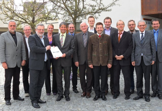 Bewertet die Projekte: Der Regionale Lenkungsausschuss. | Foto: RMOÖ