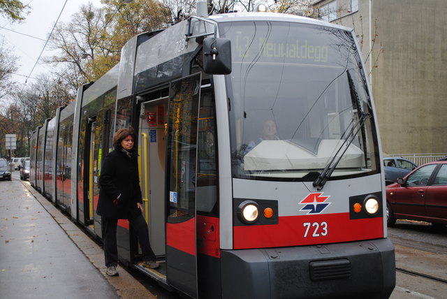 Mit ihren mehr als 25 Millionen Fahrgästen jährlich ist die Straßenbahnlinie 43 eine der meistgenutzten Öffis Wiens.