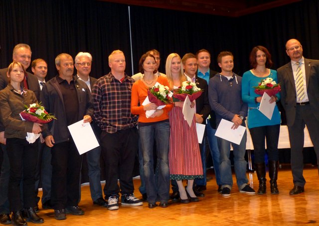 Zahlreiche erfolgreiche Sportler wurden mit der goldenen Sportehrennadel ausgezeichnet.