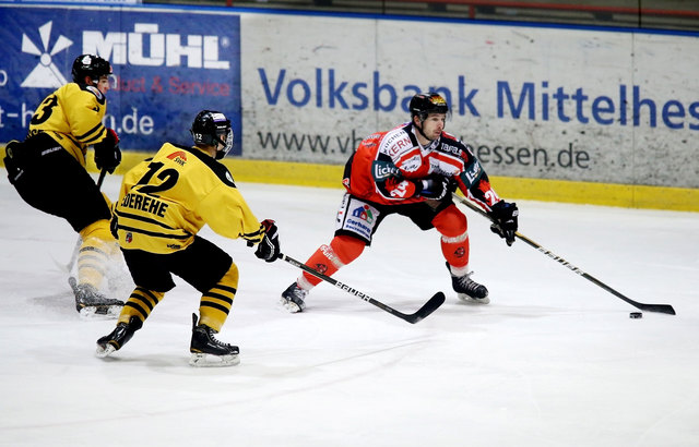 Harry Lange im Blickpunkt: Der Wahl-Grazer liegt mit Bad Nauheim in der Oberliga klar auf Aufstiegskurs. | Foto: Joachim Storch