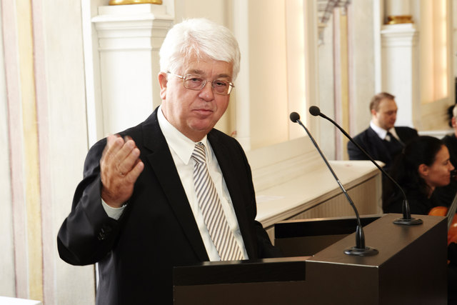 Das Gelöbnis wurde vom FH-Rektor o.Univ.-Prof. Dr. Franz Schrank abgenommen. | Foto: Foto Melbinger