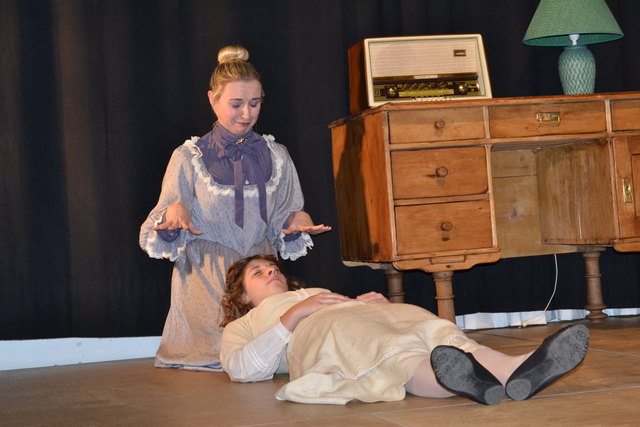 Natascha, Janine in "Minna Magdalena"