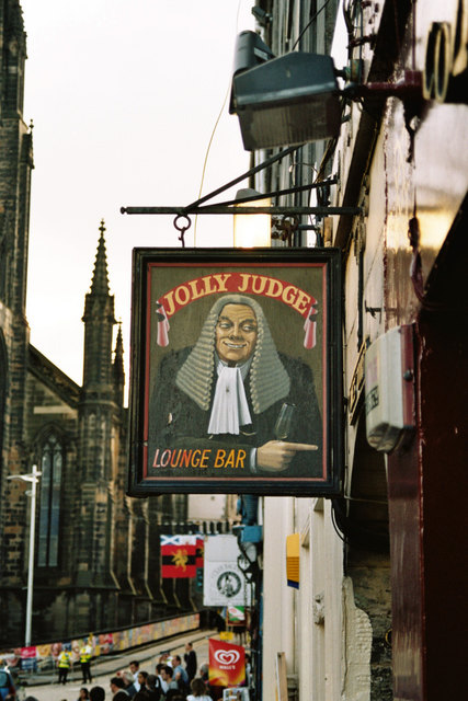 viele gemütliche Bars