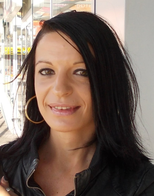 Anita Suchan, Mödring: „Ich kaufe kurz vor Weihnachten am 22. oder 23.12. ein. Gespart wird eher nicht zu Weihnachten.“