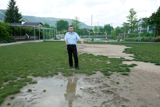 BV Christian Zimmermann sieht die Situation im Schererpark als unhaltbar an. | Foto: Wiesner