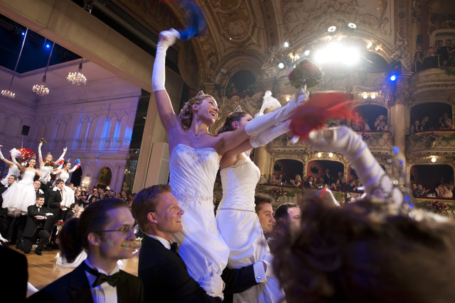 Wer wird den schönsten Ball des Jahres eröffnen?