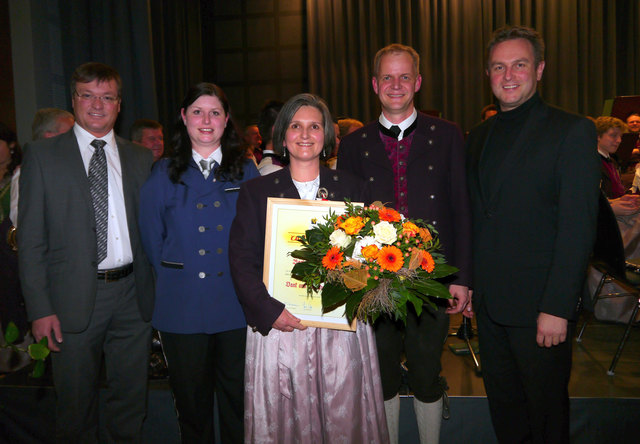 Barbara Holzer (25-jährige Mitgliedschaft bei der BMK Kundl)