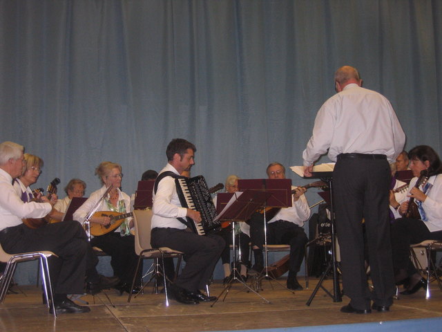 Mandolinenverein TUMA - Akkordeonsolo: Thomas Vogler