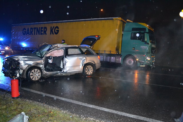 Unfall am 22. 11. 2012 auf der B309. | Foto: FF Dietach
