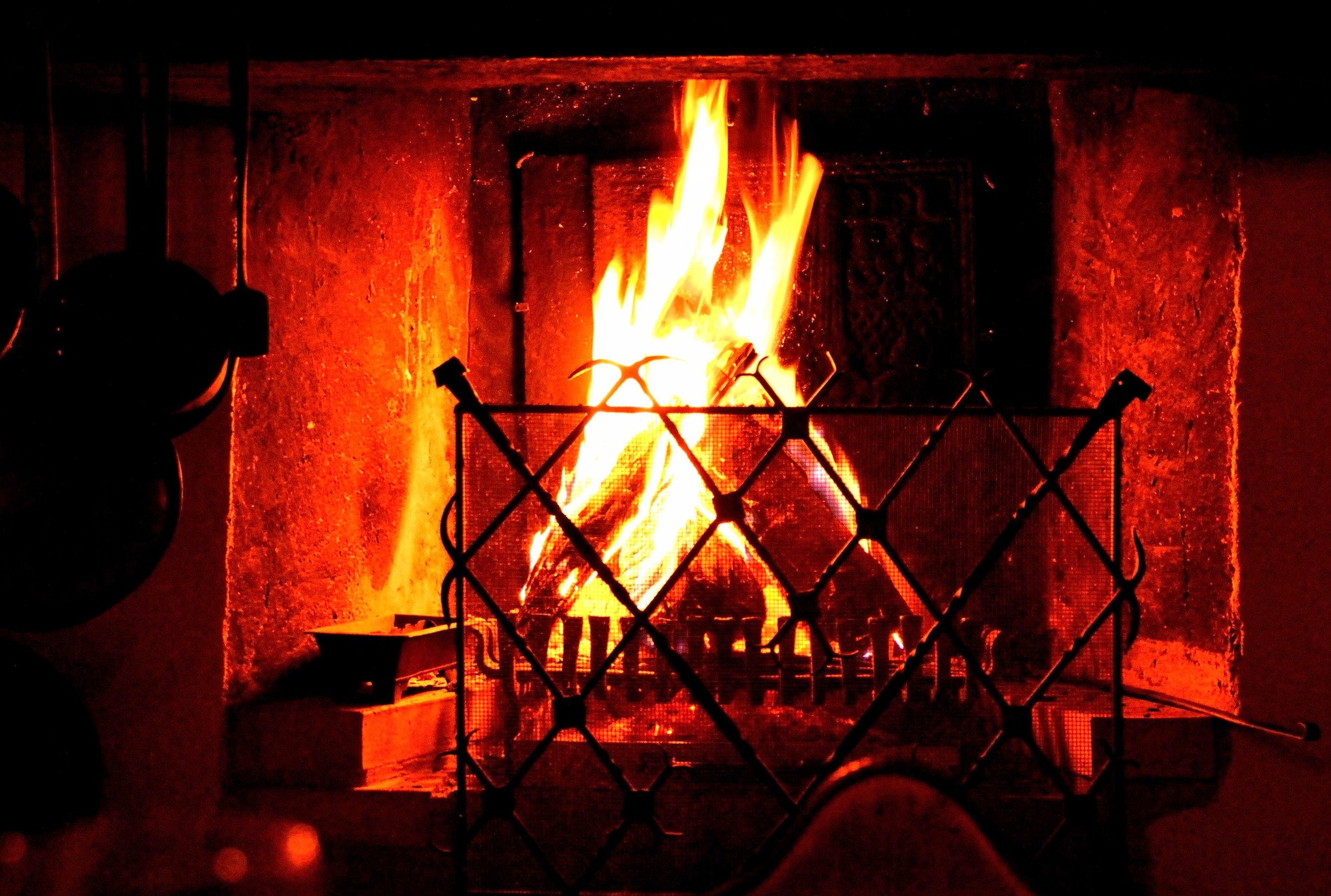 Kamin-Zeit - Den offenen Kamin einheizen, einfach nur die Wärme