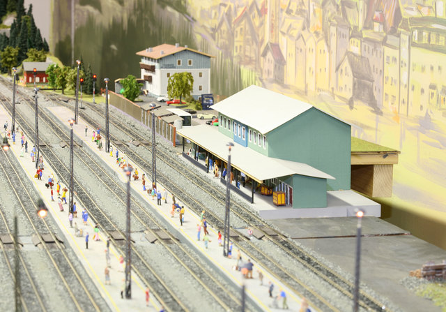 Die Modell-Eisenbahnwelt ist im HWK-Gebäude in Oberndorf ausgestellt. | Foto: Bachmann