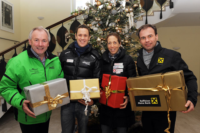 Nacht des Sports: LH Gerhard Dörfler, Gerhard Schmid, Michaela Taupe-Traer, Peter Gauper (Raiffeisen, v. li.) | Foto: LPD