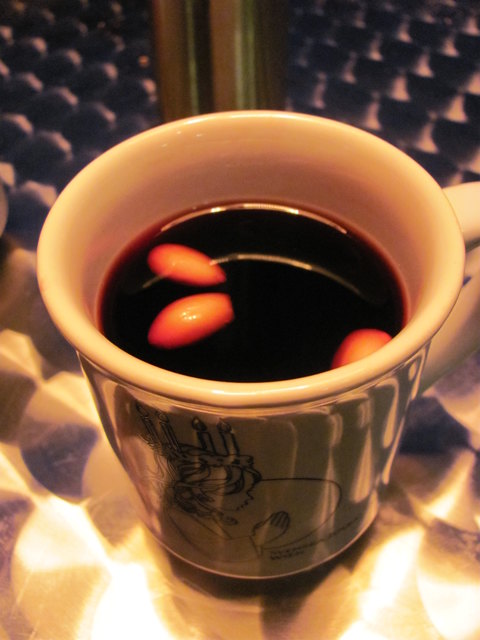 Glögg-mit Rosinen und Mandeln