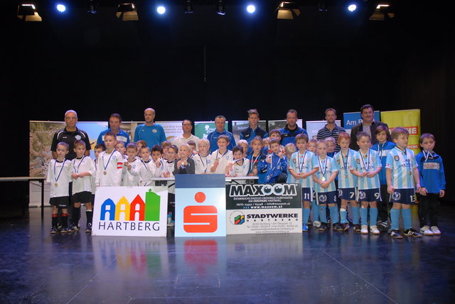 Im U8 Turnier siegte Wr. Neustadt (in weiß) im Finale gegen die Juniors Hartberg
