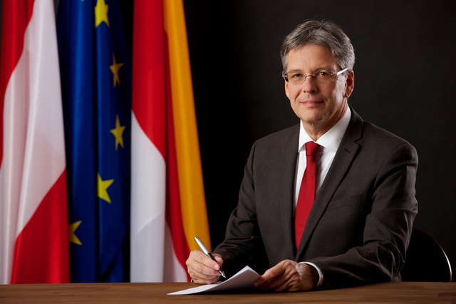 Das steigende sozialdemokratische Vertrauensbarometer, ist auch in Kärnten spürbar. Die SPÖ-Kärnten wird, auch mit der Zusatzmotivation durch den Sieg von Borut Pahor, weiter alles daran setzen, um die Kärntnerinnen und Kärntner mit klaren Inhalten und Plänen für ein besseres und gerechteres Kärnten zu überzeugen", so Kaiser. | Foto: Foto Gernot Gleiss