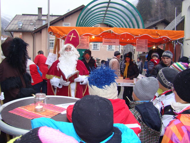 Beim Adventmakrt in Strengen kam besinnliche Stimmung auf. | Foto: VP/Seeberger