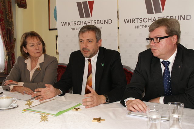 Sonja Zwazl, Werner Groiß und Harald Servus (v.l.) bei der Kandidaten-Vorstellung.