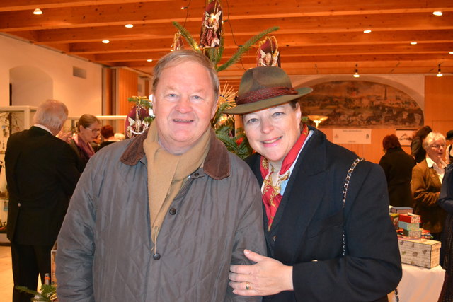Endre Graf Esterhazy und Dr. Christine Gräfin Esterhazy besuchten die 30. Jubiläumsausstellung.
