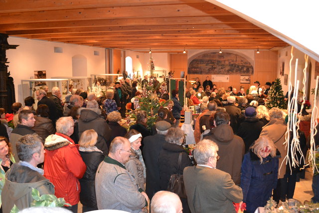 Besucheransturm bei der Eröffnung am 8. Dezember.