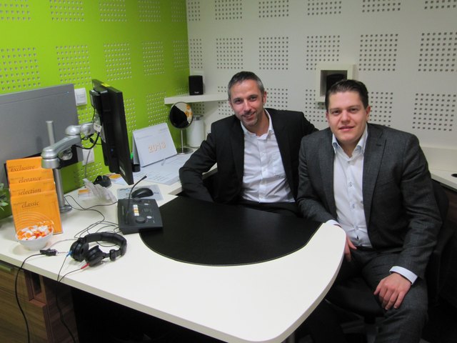 Neuroth-Vorstandsvorsitzender Lukas Schinko mit Fachinstitutsleiter Harald Reitprecht (li.) in der neuen Filiale.