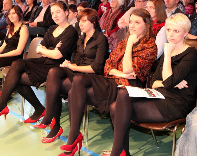 Synchronismus pur- "en voc"- Barbara Stering (Sopran, aus Kirchbach)
Klaudia Tandl (Sopran, aus Trennstein bei Weiz), Tanja Gschliesser (Alt, aus Eibiswald)
Anna Rath (Alt, aus Maierdorf bei Gnas)