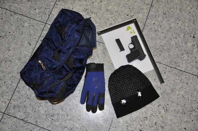 Das Tatwerkzeug fanden die Beamten noch beim mutmaßlichen Täter - einem 25-Jährigen.