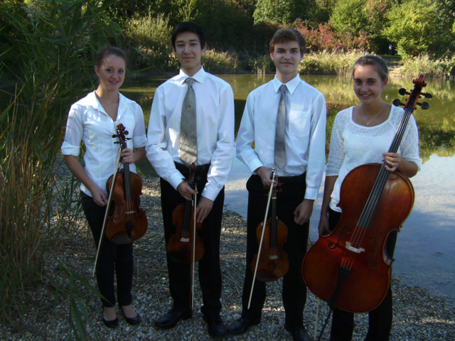 Stephanie Drach (Viola), Emil Geber (Violine), Stefan Smoly (Violine), Elisabeth Smoly (Violoncello)