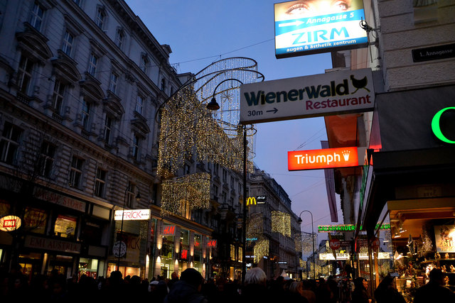 Gegen 16 Uhr von der Oper über die Kärntnerstraße...