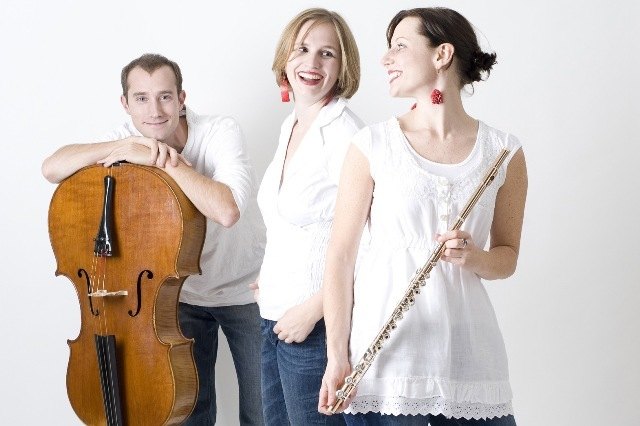 Das junge Trio Frizzante wandelt musikalisch zwischen Klassik und Jazz.