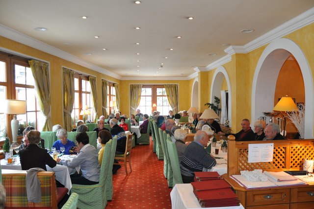 Adventfeier: Die St. Antoner SeniorInnen genossen den gemütlichen Nachmittag.