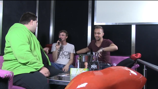 Beim Interview: René Liball (Mitte) im Talk mit den Genre-Größen Beatboxer Fii (links) und Rene Rodrigezz.