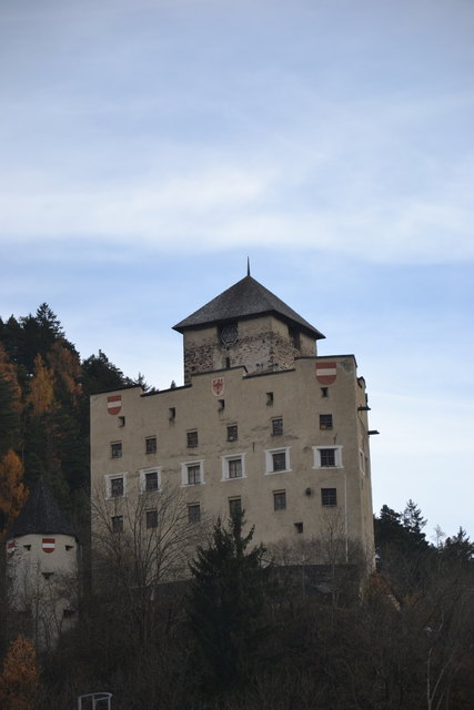 Im Bezirk Landeck wurden im vierten Quartal des Jahres 2012 fünf Personen eingebürgert. | Foto: Archiv