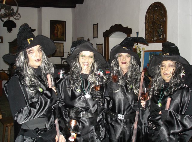 ...Hexen haben Hexenbesen...