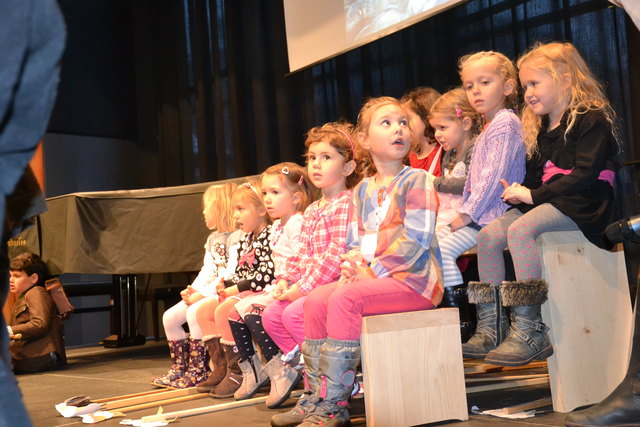 In der Landesmusikschule wurde im Konzertsaal das Singspiel „Bald ist Weihnachten“ aufgeführt.