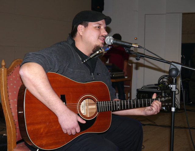 "Benji & Flo Acoustixxx"