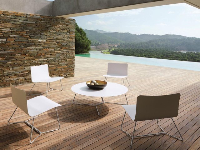 Die mit dem Red Dot Design Award ausgezeichneten VITEO SLIM Lounge Möbel (März 2012).