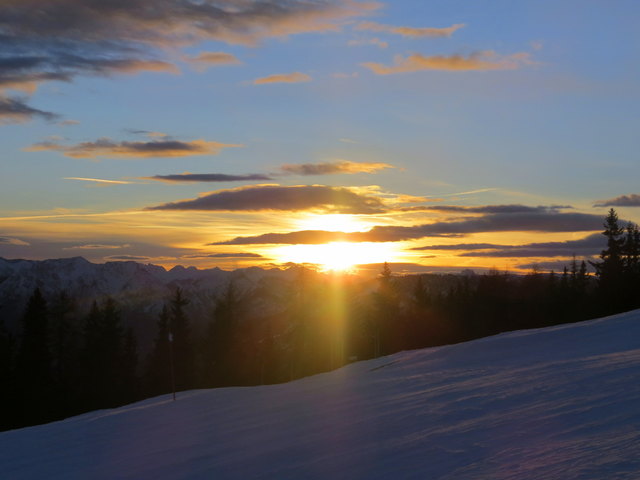 gleich verschwindet sie hinter den Lienzer Dolomiten