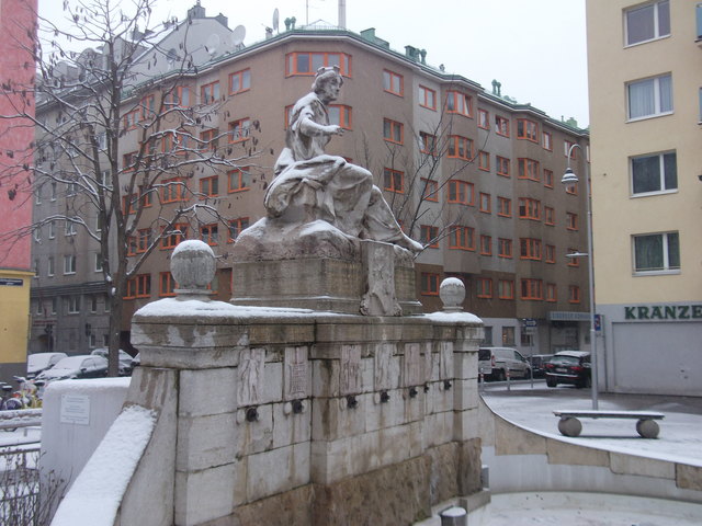 Siebenbrunnenplatz