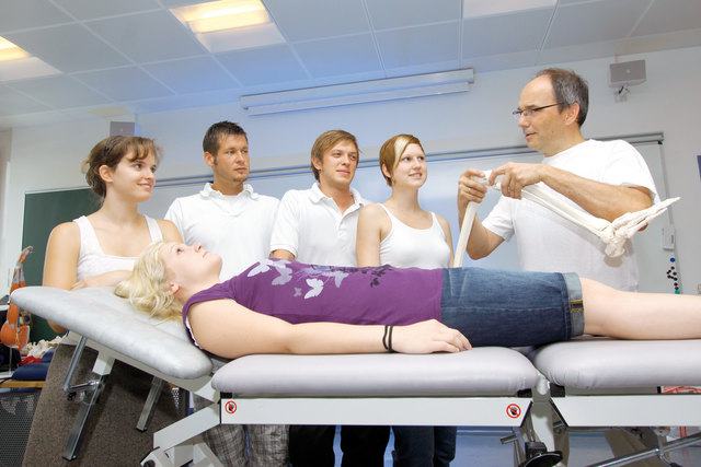 Im Klinikum Wels-Grieskirchen wird ein Bachelor-Studiengang für Physiotherapie angeboten.