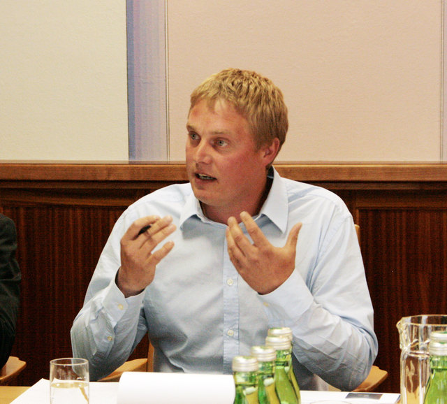 Josef A. Holzer (Plattform Lebensader Mur) erinnert an das bisher Erreichte.