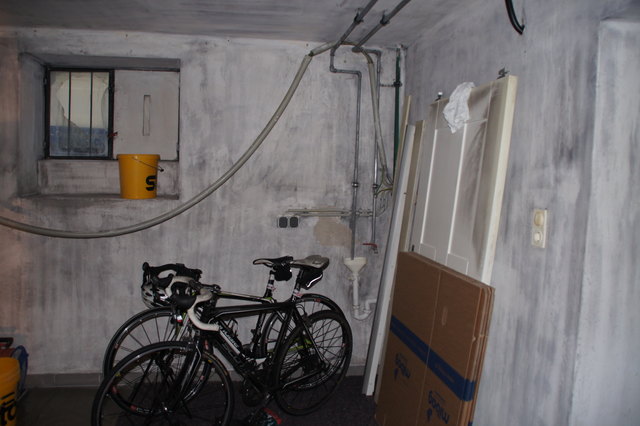 Die Fahrräder müssen erst in ene Spezialreinigung. Ob sie anschließend noch funktionstüchtig sind, wird sich erst erweisen.